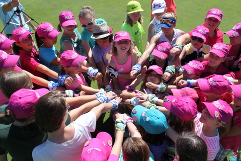 Girls golf team huddle